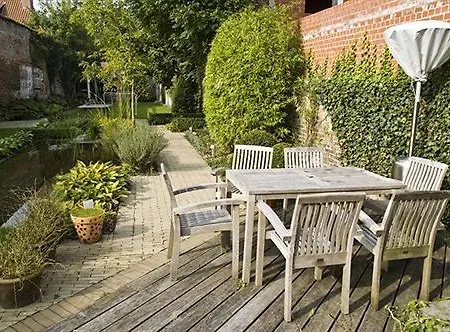 Koetshuis Bed & Breakfast 3*